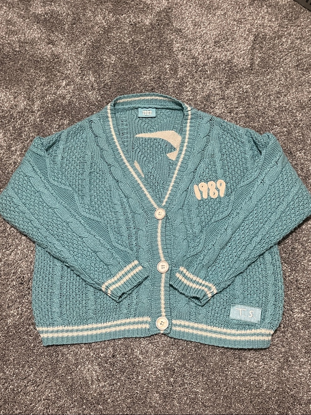 Taylor Swift 1989 Cardigan Size M/L Blue Chunky Knit Button Up